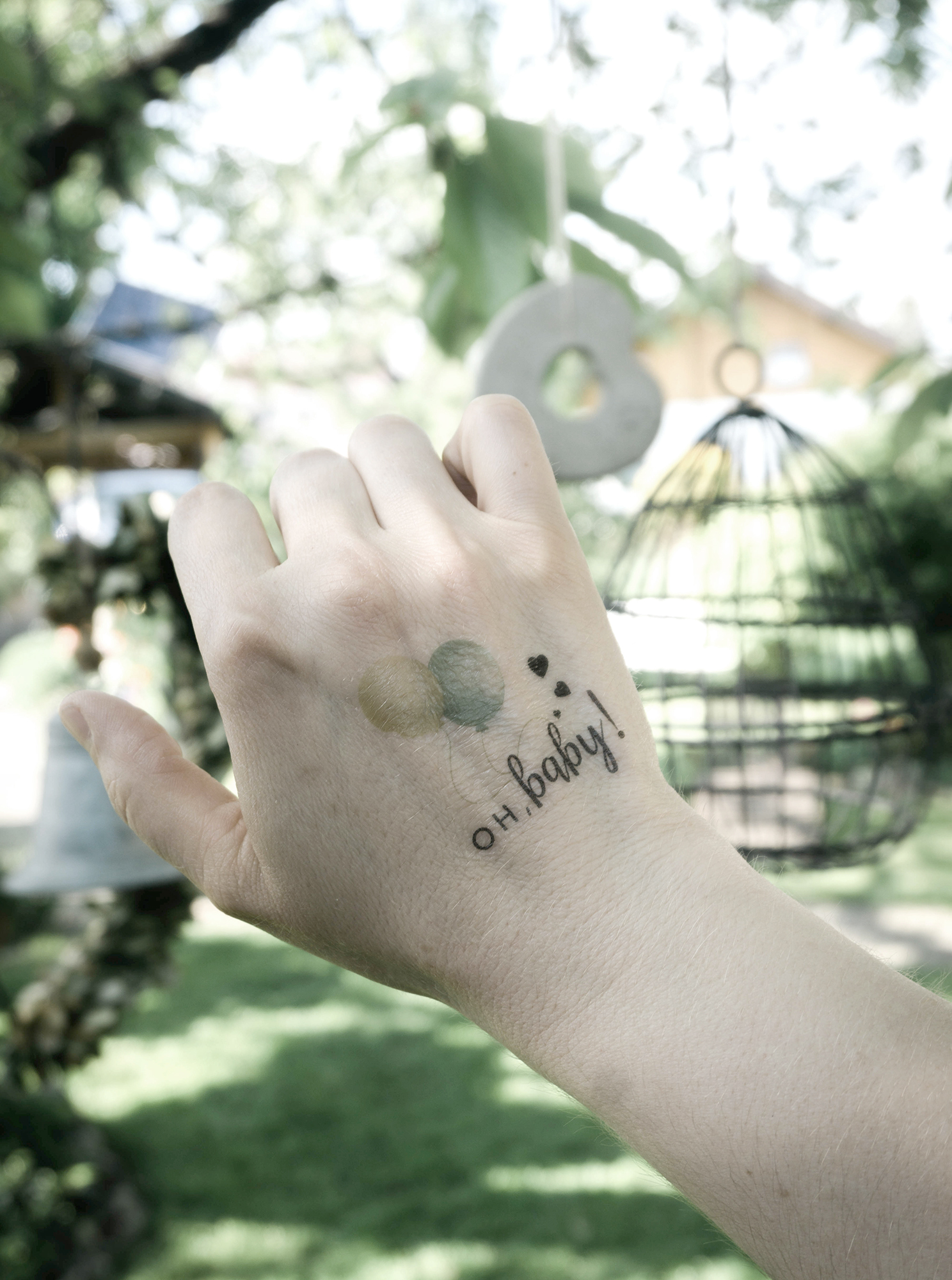 Babyparty Tattoo Design Cover mit niedlichen Motiven